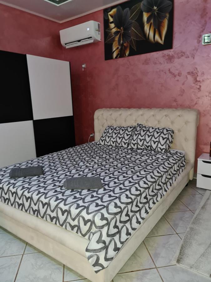 Apartman -Harmony- Парачин Екстериор снимка